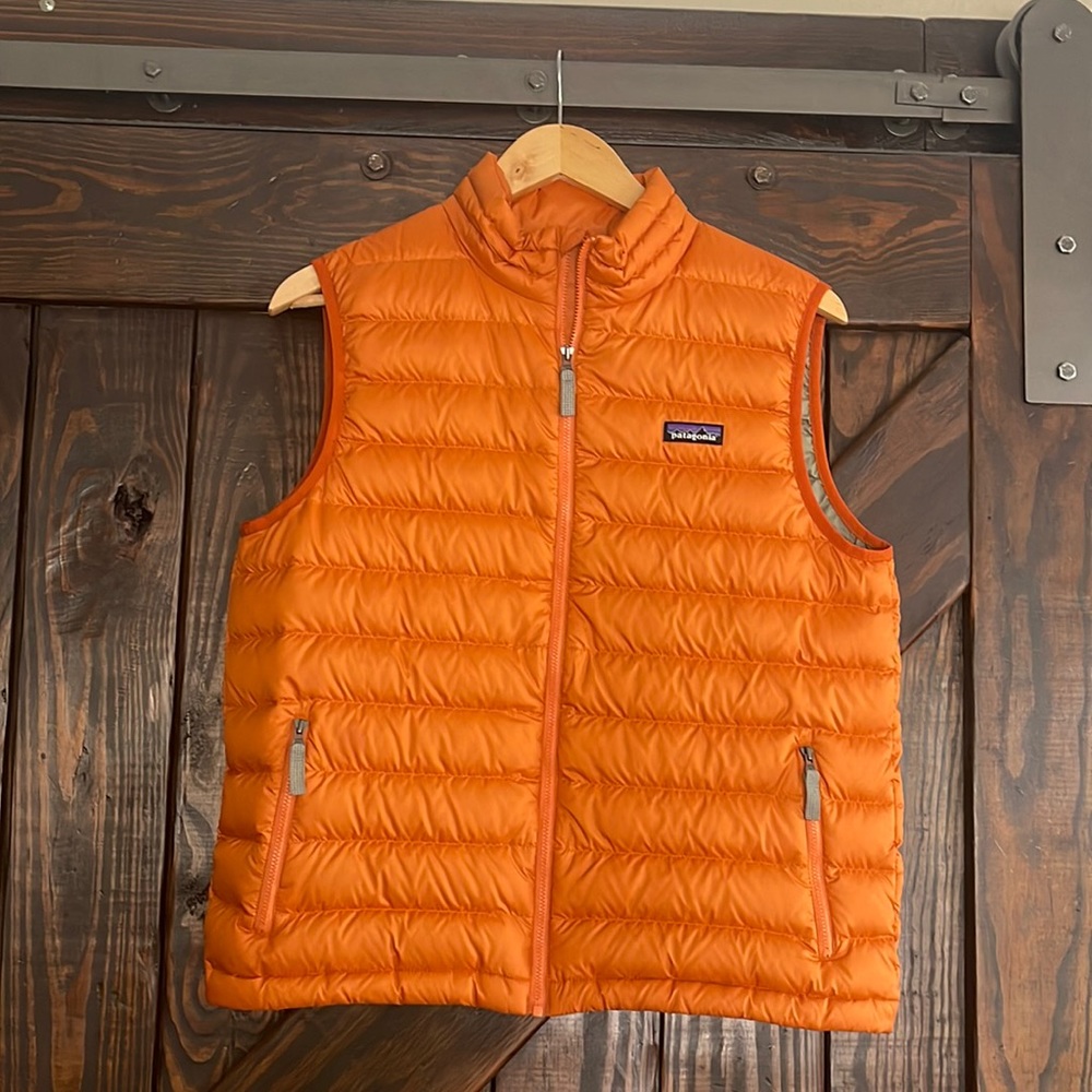 Patagonia down sweater vest boys XXL Sz 16-18